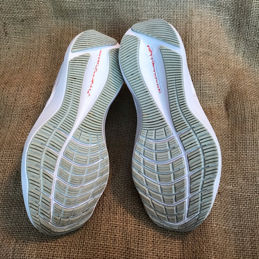 Nike Women’s Zoom Winflo White Silver Size 6 - Picture 9 of 10